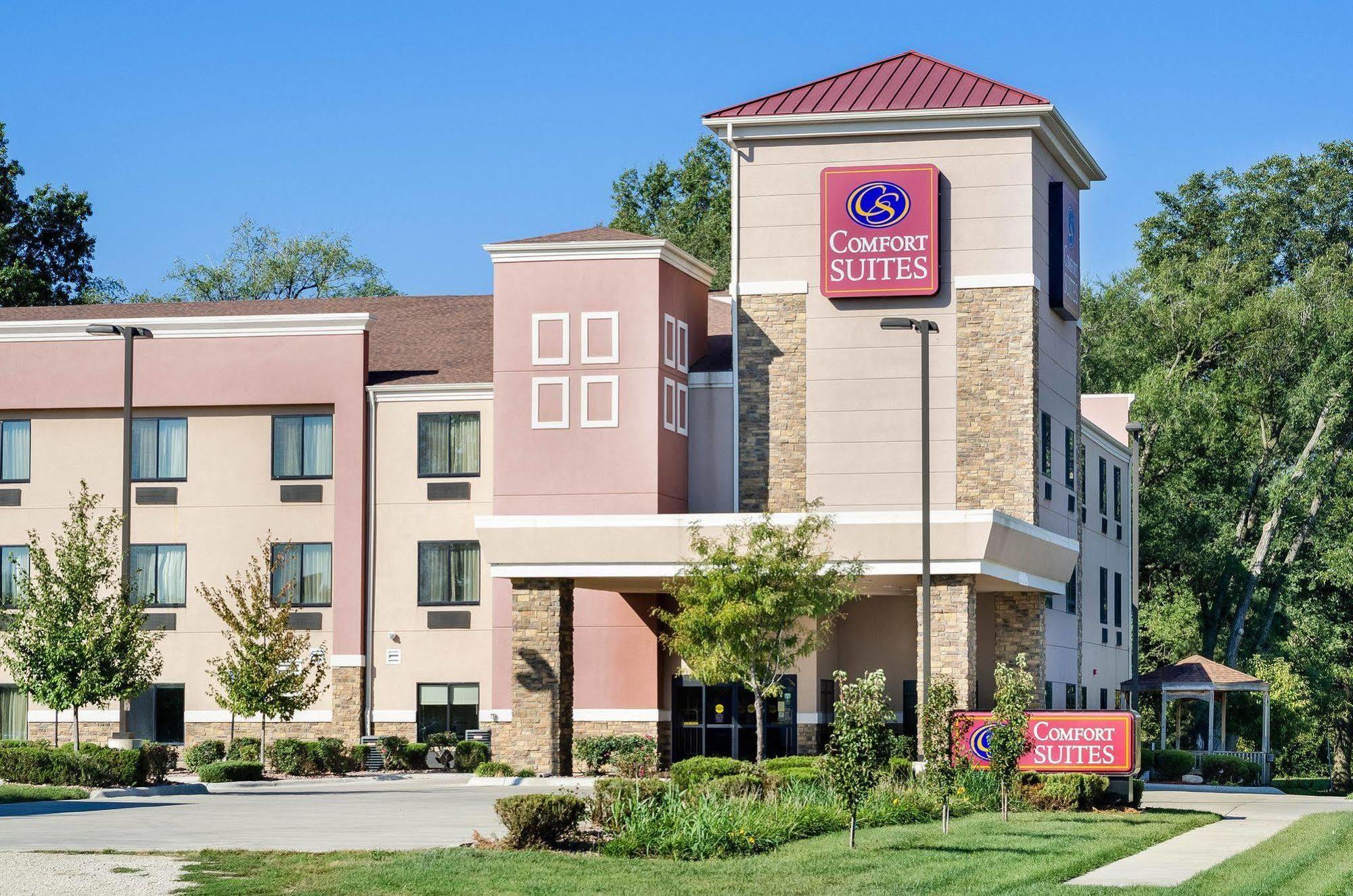 Comfort Northwest Hotel