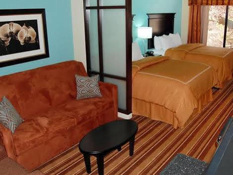 Comfort Northwest Hotel