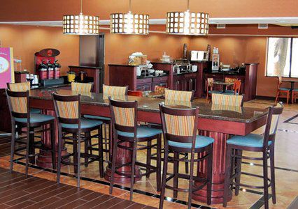 Comfort Northwest Hotel 2*